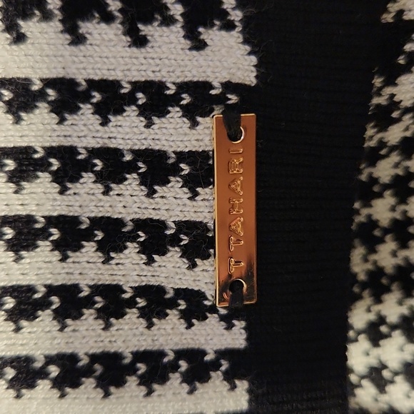 NWOT T Tahari  Houndstooth Black-White Sweater Mock Neck Long Sleeve Size XL - Picture 3 of 6